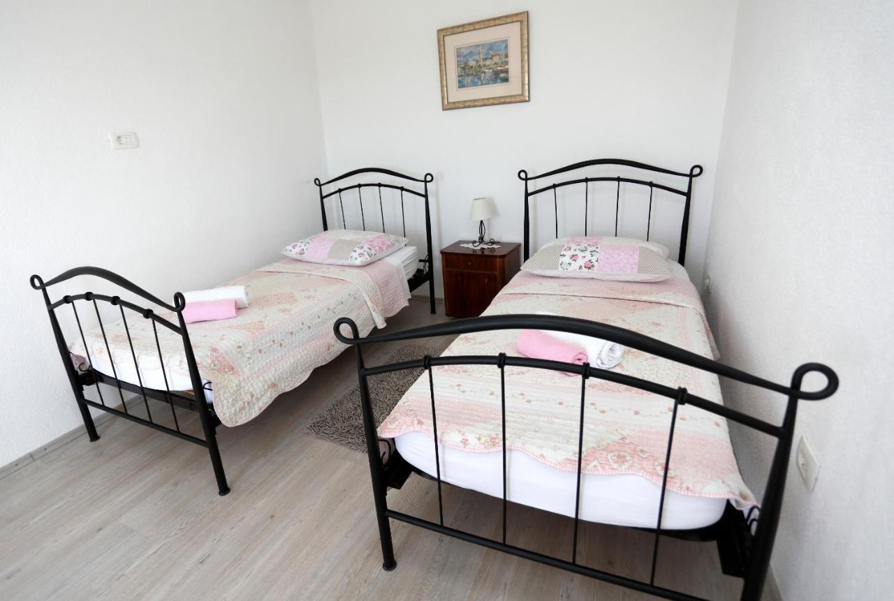 Holiday Home Miklica Klis エクステリア 写真