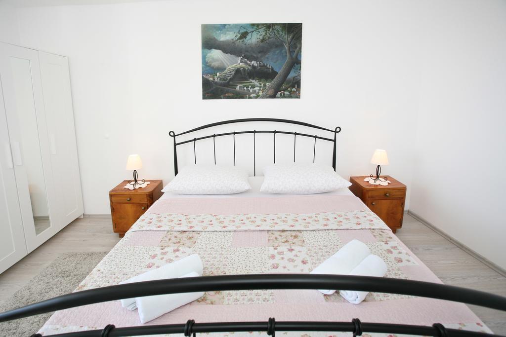 Holiday Home Miklica Klis エクステリア 写真
